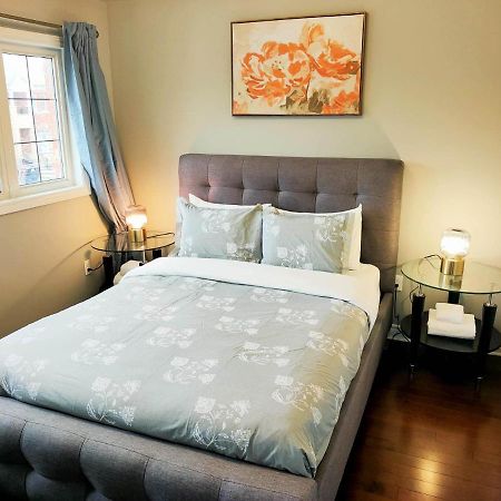 Affordable Room With Free Parking In Newmarket On Exteriér fotografie